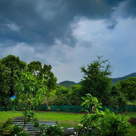 Chaitanya Farms Karjat Luaran gambar