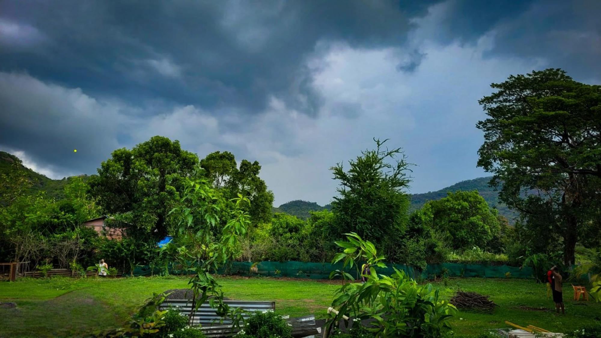 Chaitanya Farms Karjat Luaran gambar